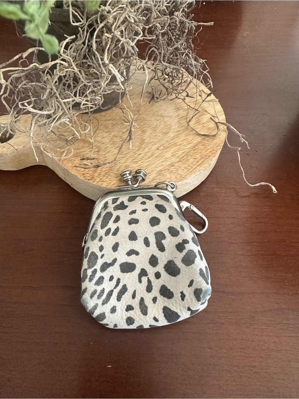 HOBO Leopard Print Coin Purse Small Kiss-Lock Pouch - cheetah